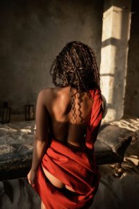 Kilindi escorts